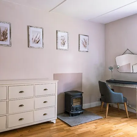 בית נופש Low Cottage